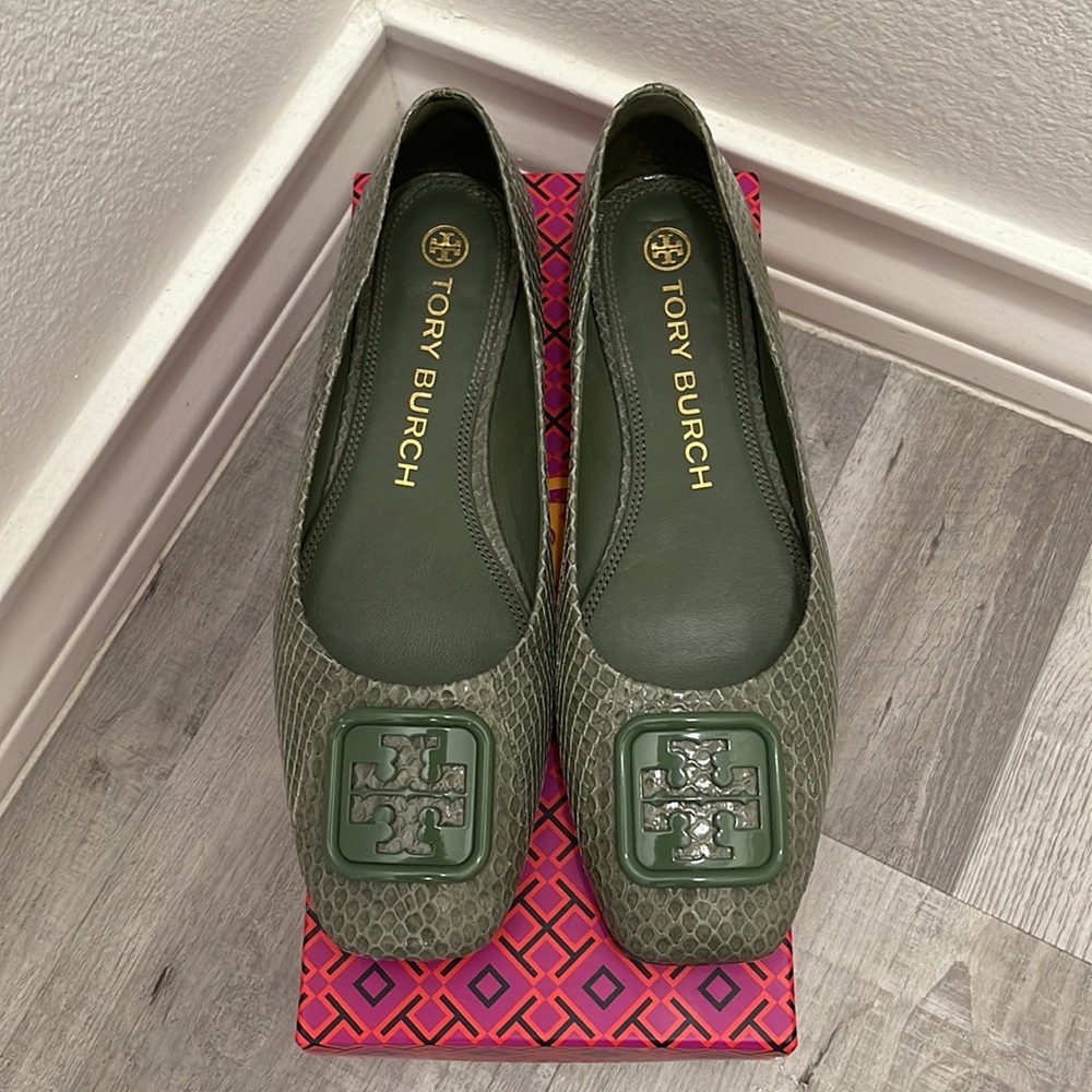 Tory Burch Georgia Ballet Water Snake Size 9